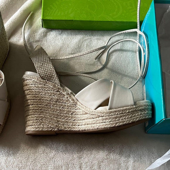 The front is wider than I like. I missed the return window with the store. - Picture 5 of 6